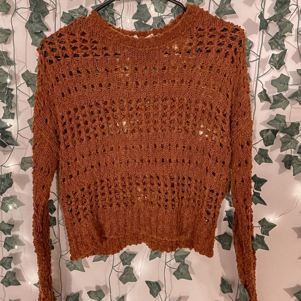 ✰TILLYS SWEATER ✰